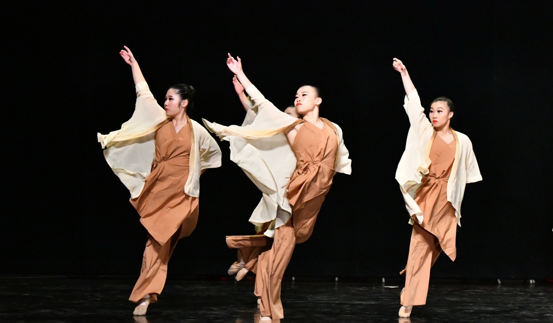 台灣青年舞團《2023舞展「鯤島藝起」》、共1張圖片